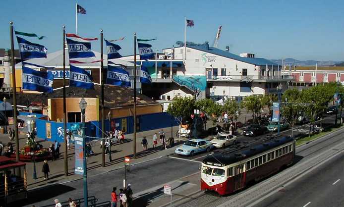 San Francisco MUNI Philadelphia PCC streetcar 1007